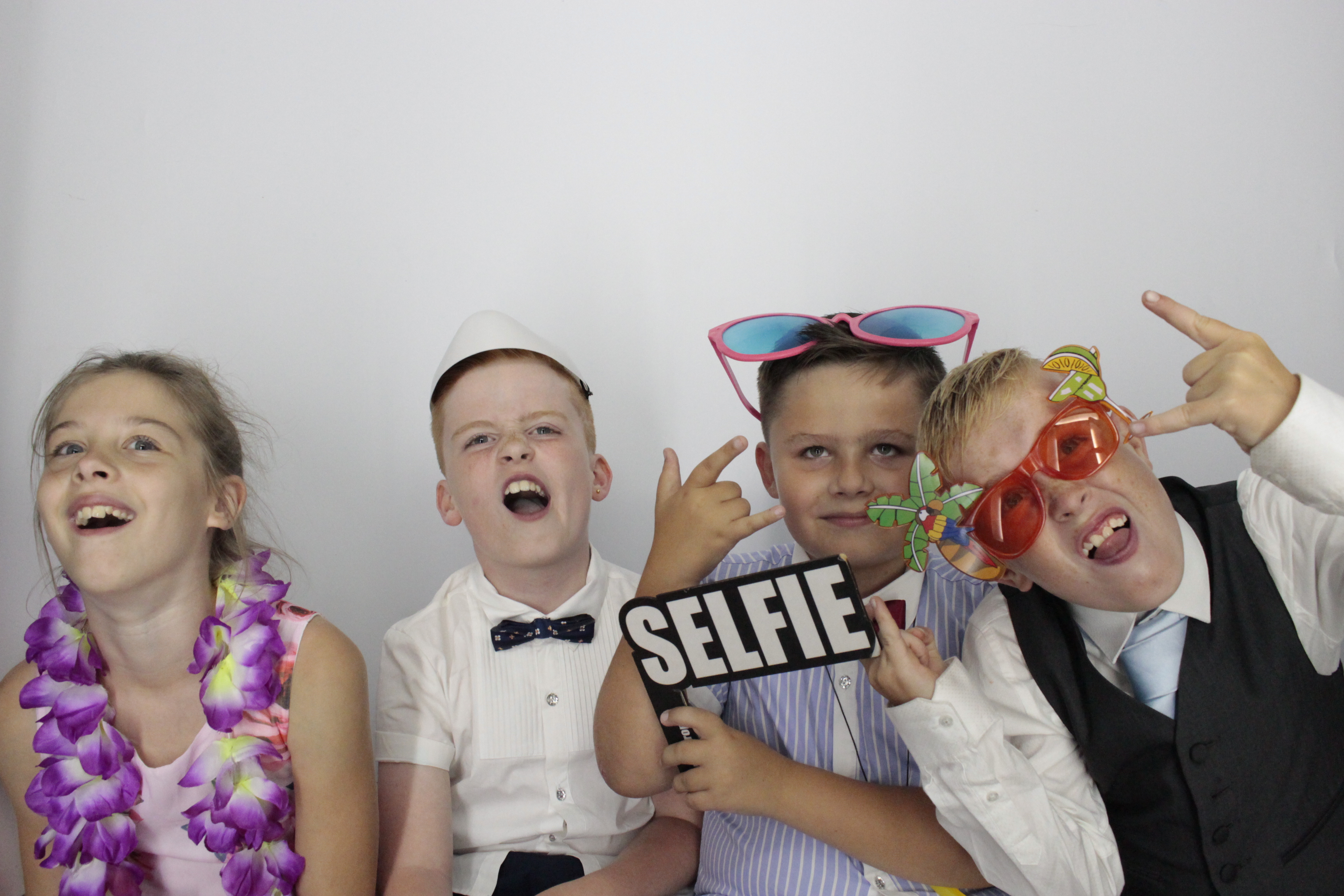 Richard & Karen's Wedding Reception | View more photos from the event at gallery.myphotoboothexperience.co.uk/u/MyPhotoBoothExperienceLtd/Richard-Karens-Wedding-Reception